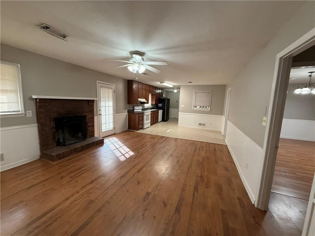 481 Woodland Dr - Photo 2 of 12