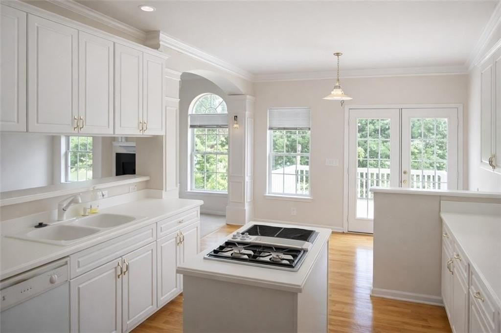 2820 Jamont Ct Ne - Photo 2 of 10