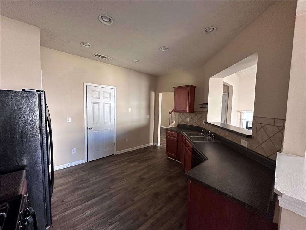 827 Forsythia Way - Photo 7 of 17