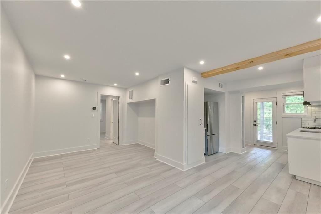 109 Wyman St Se Unit B #B - Photo 3 of 25