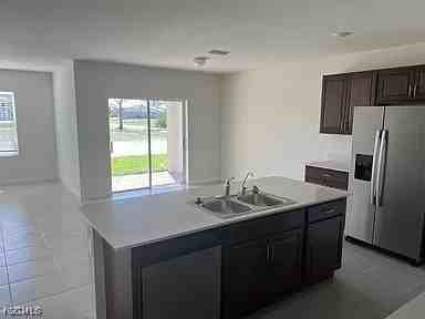 2210 Nw 11th St - Photo 3 of 8