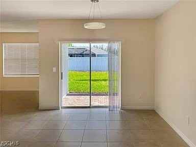 2210 Nw 11th St - Photo 4 of 8