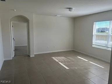 2210 Nw 11th St - Photo 5 of 8