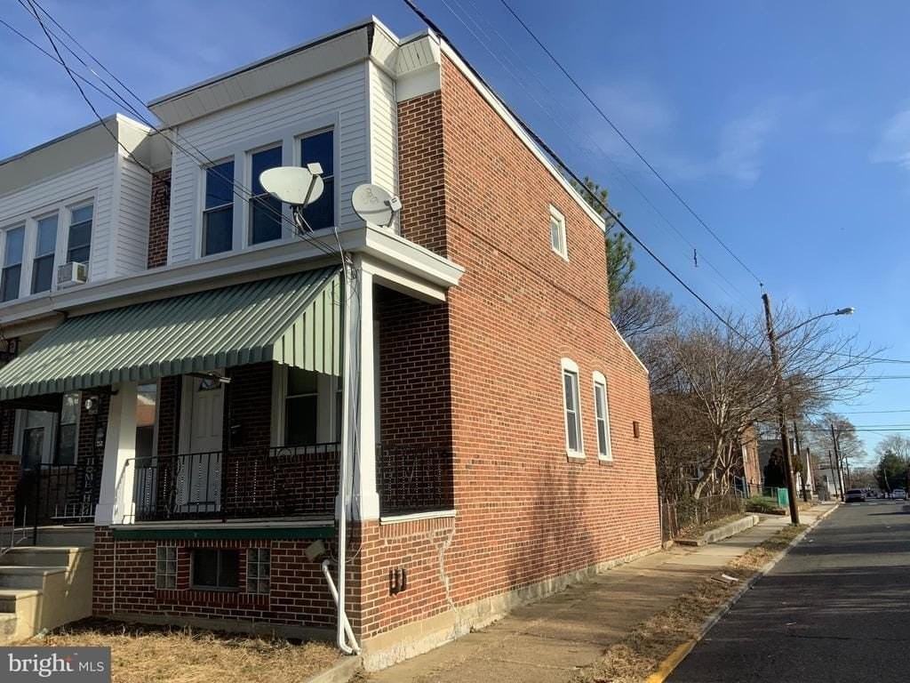 254 Cedar Ave - Photo 2 of 15