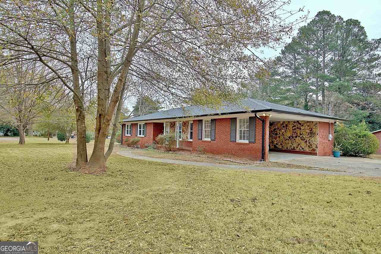 500 Circle Dr - Photo 6 of 50