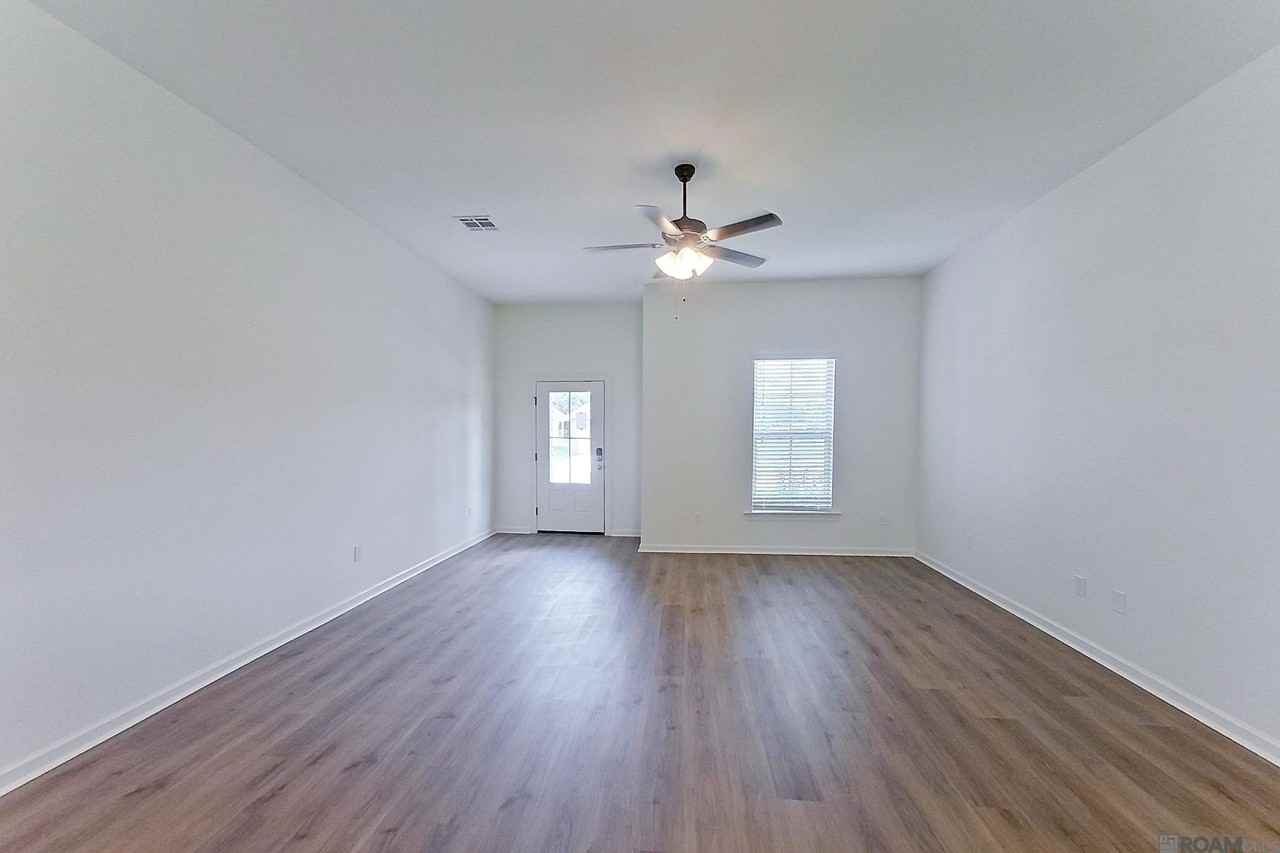 101 Teddy Ln - Photo 4 of 15