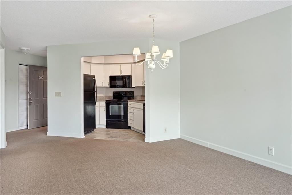 286 Moss Oak Cir - Photo 3 of 20