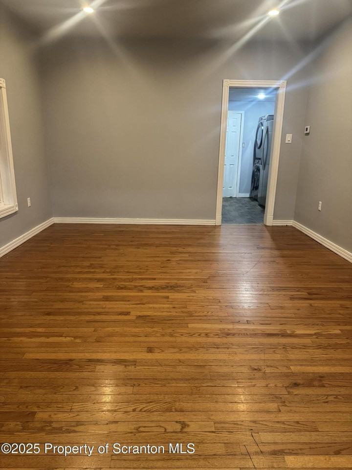 1019 Wheeler Ave - Photo 3 of 13