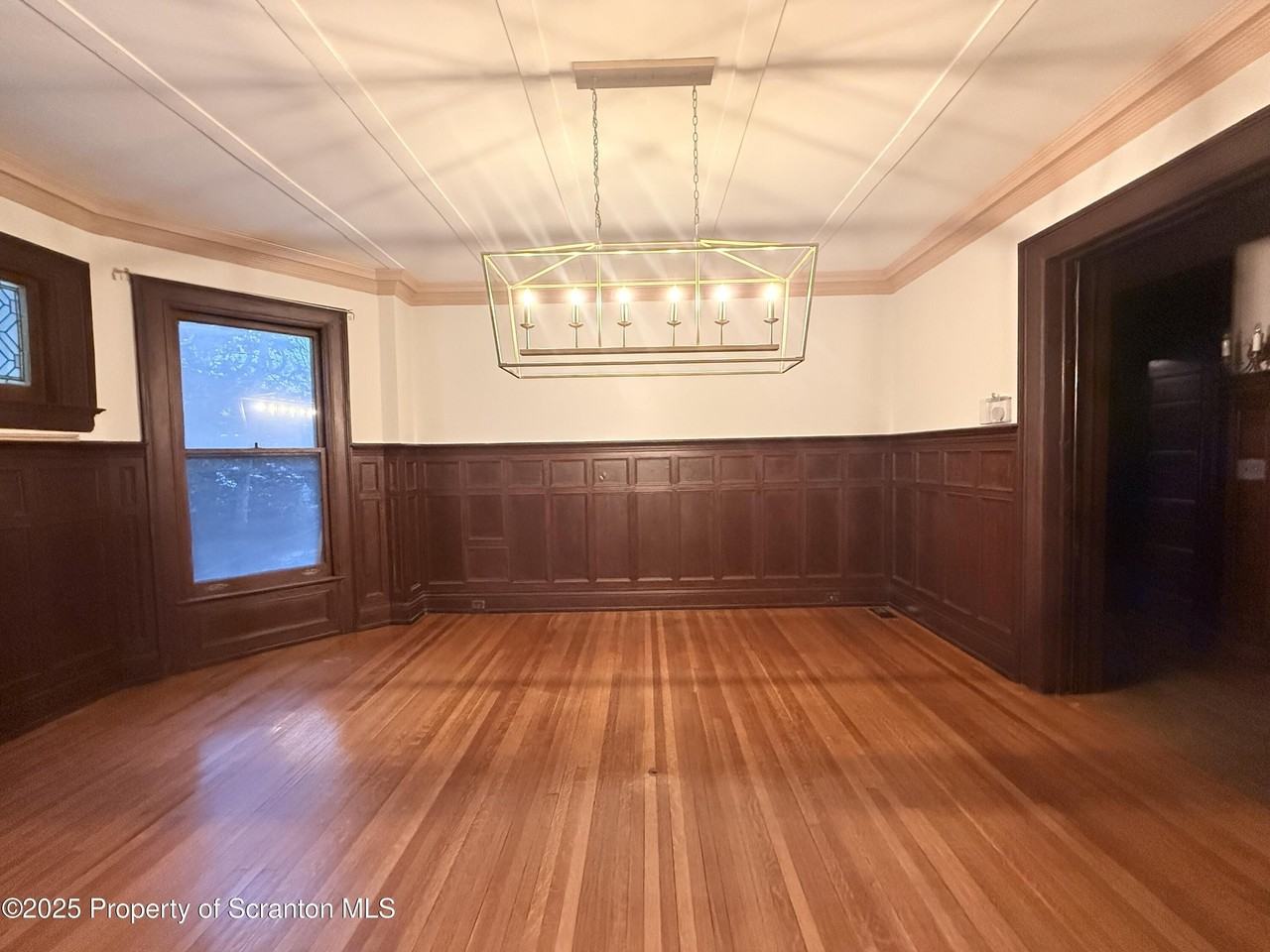 629 Clay Ave Apt 1st #1stFL - Photo 4 of 15