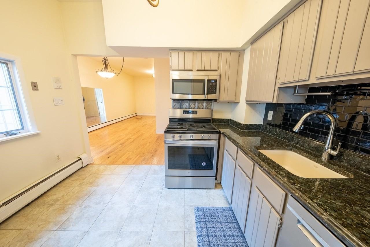 32 46th St - Photo 5 of 7