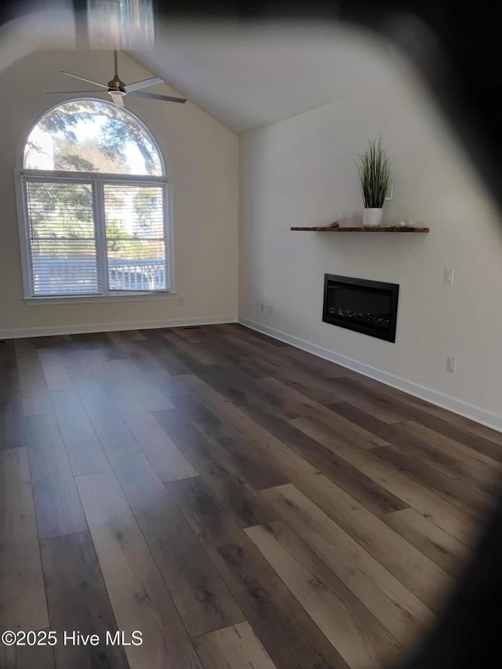 8711 Emerald Plantation Rd - Photo 5 of 25