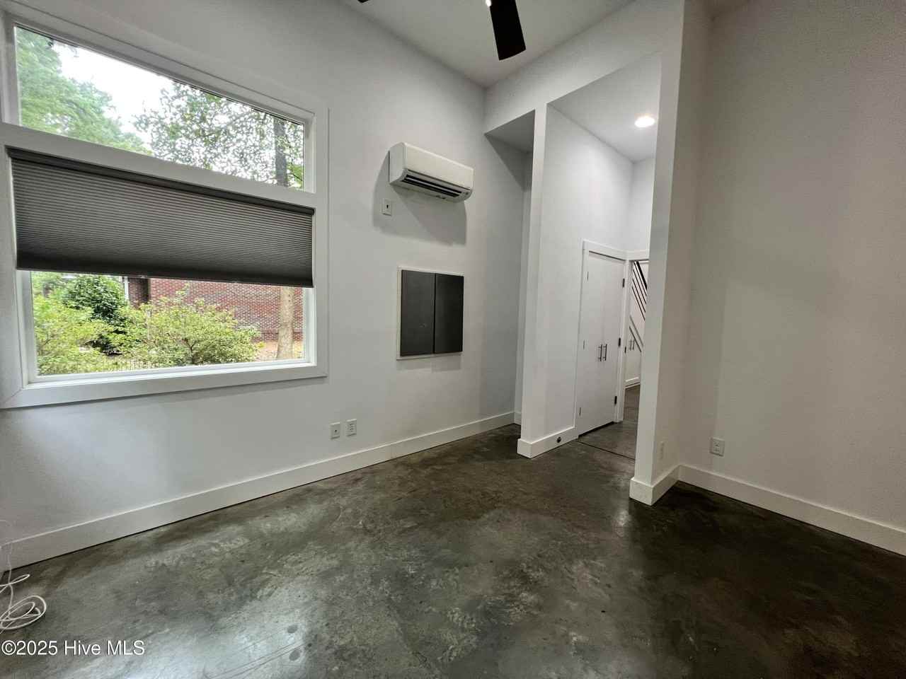 103 S 29th St - Photo 4 of 26