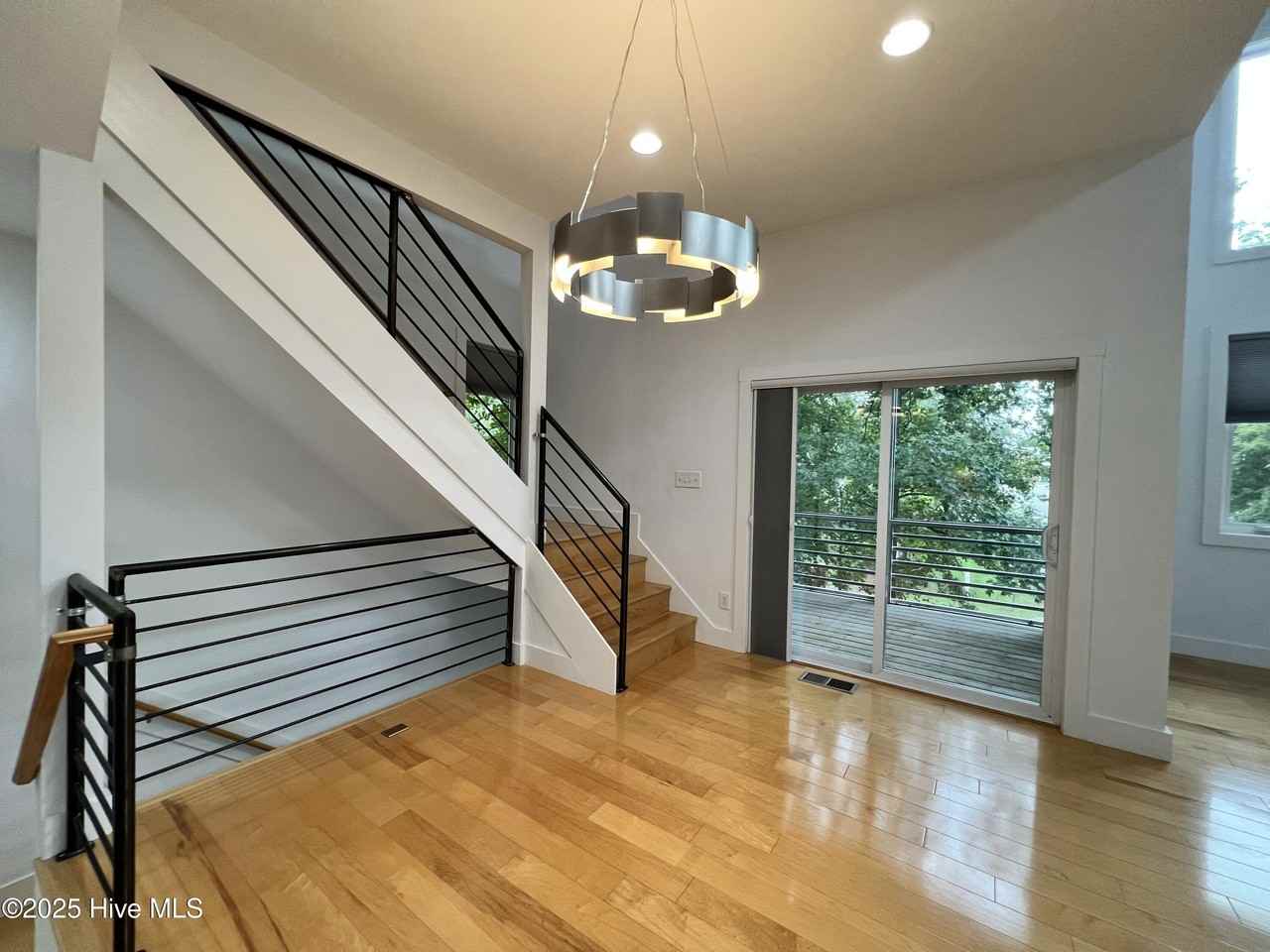 103 S 29th St - Photo 7 of 26