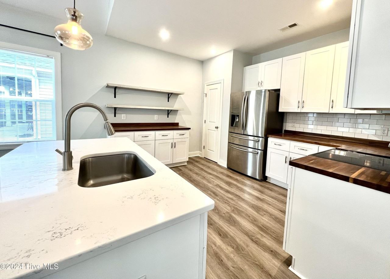 5582 Sycamore St - Photo 5 of 18