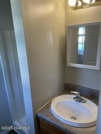 883 N Cool Ave - Photo 2 of 7