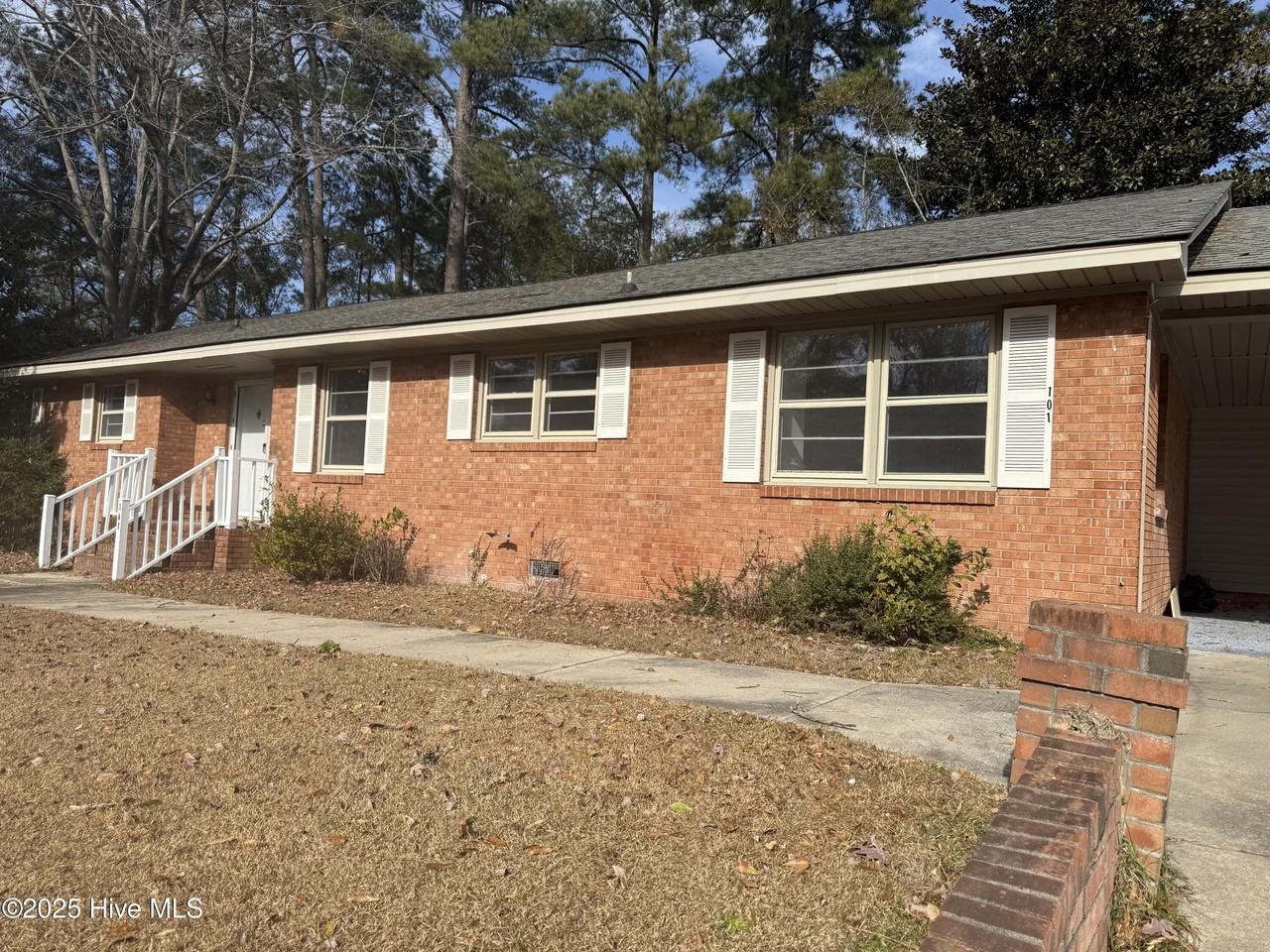 101 Kirkland Dr - Photo 2 of 7