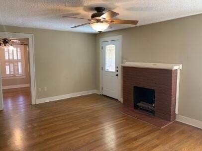 2708 22nd St - Photo 3 of 13