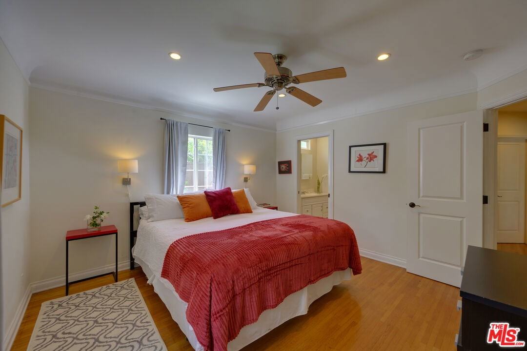 8704 Ashcroft Ave - Photo 3 of 8