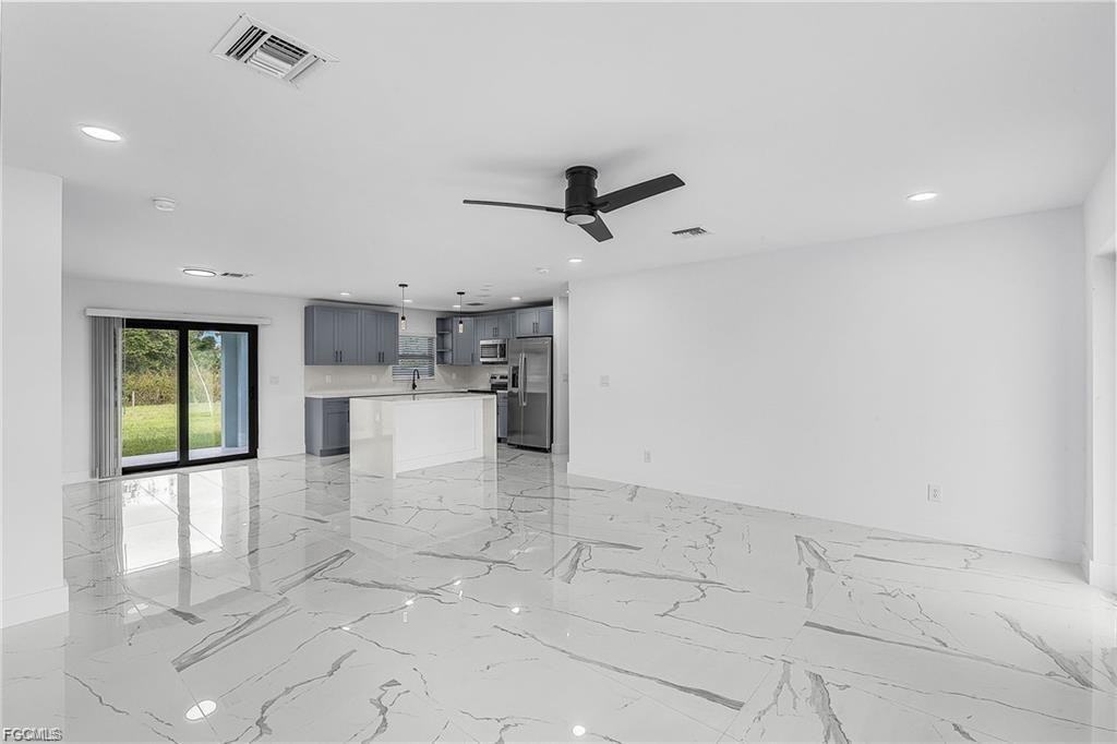 1829 Nw 24th Ave - Photo 3 of 8