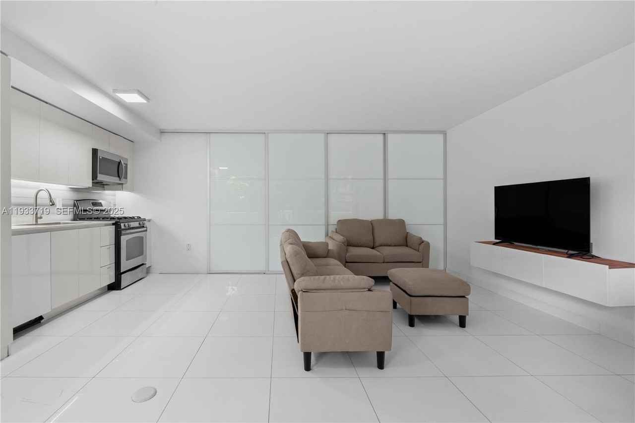 301 Jefferson Ave #2C - Photo 6 of 26