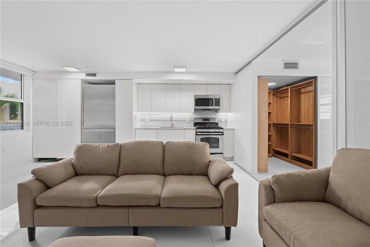 301 Jefferson Ave #2C - Photo 7 of 26