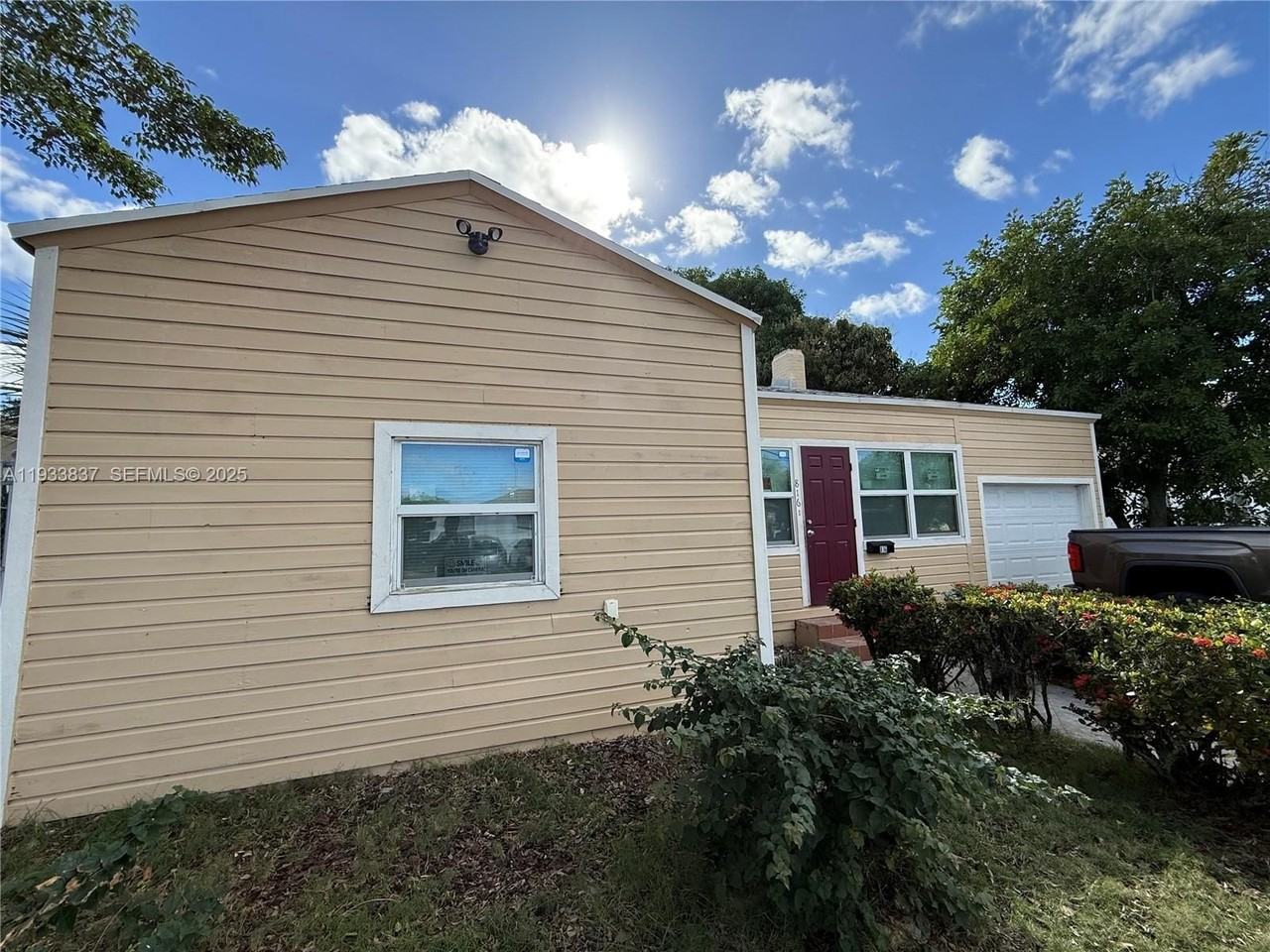 816 5th St - Photo 6 of 28