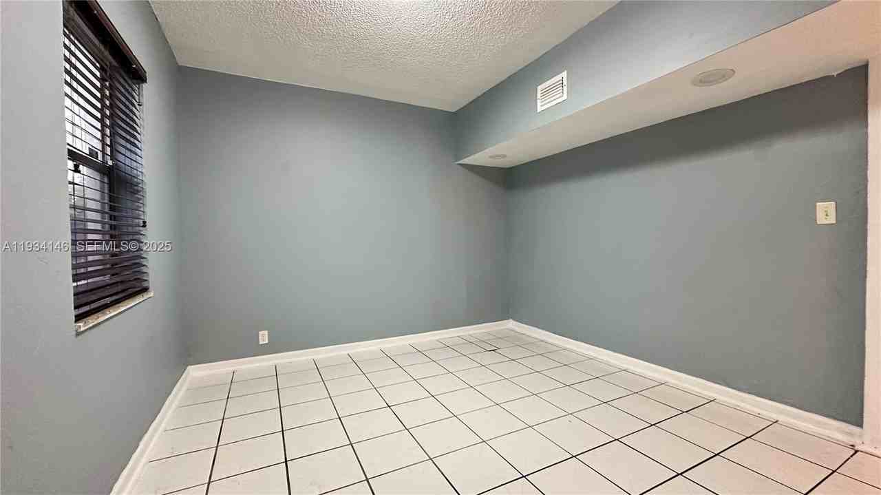 2220 Charleston St #1 - Photo 5 of 17