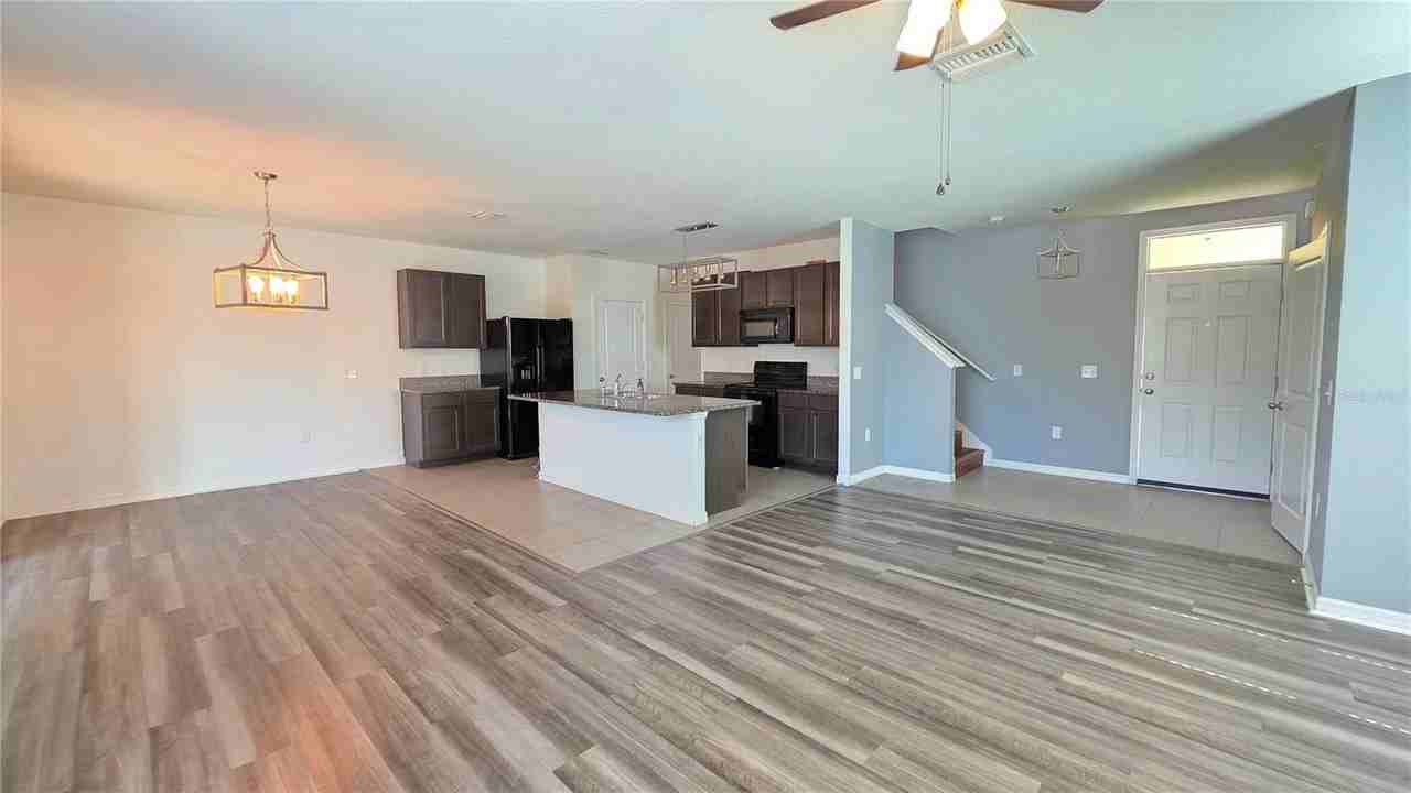 4545 Long Branch Ln - Photo 5 of 32