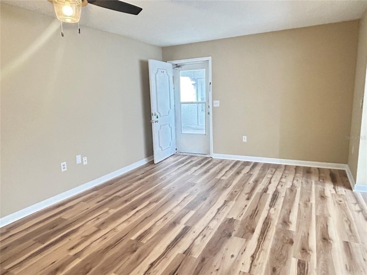 1103 Cypress Gardens Blvd #C106 - Photo 7 of 12