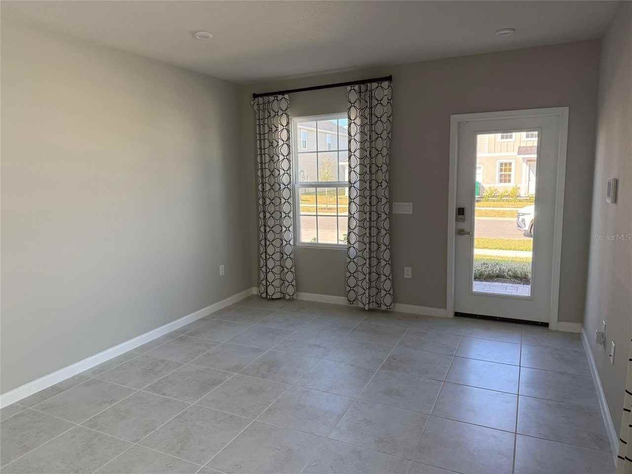 1200 Port Blue Way - Photo 2 of 17