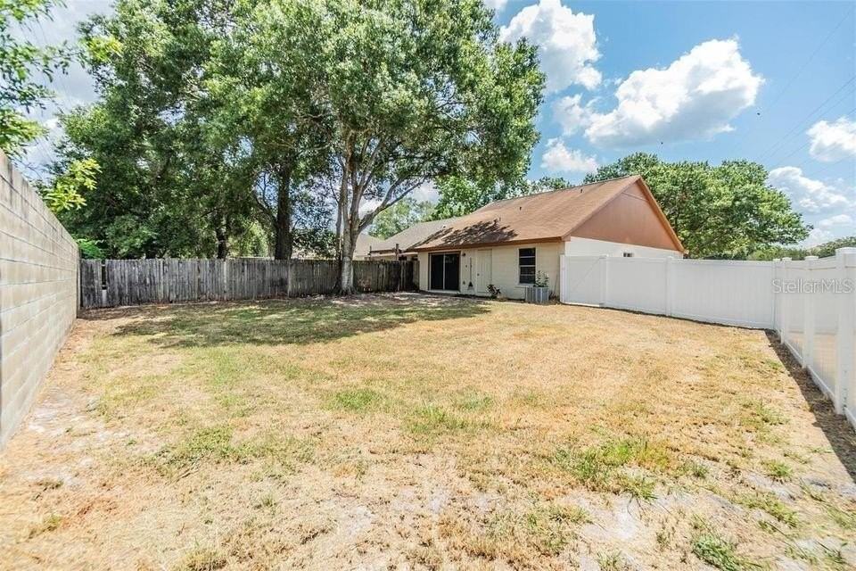 3302 Laurel Dale Dr - Photo 4 of 26