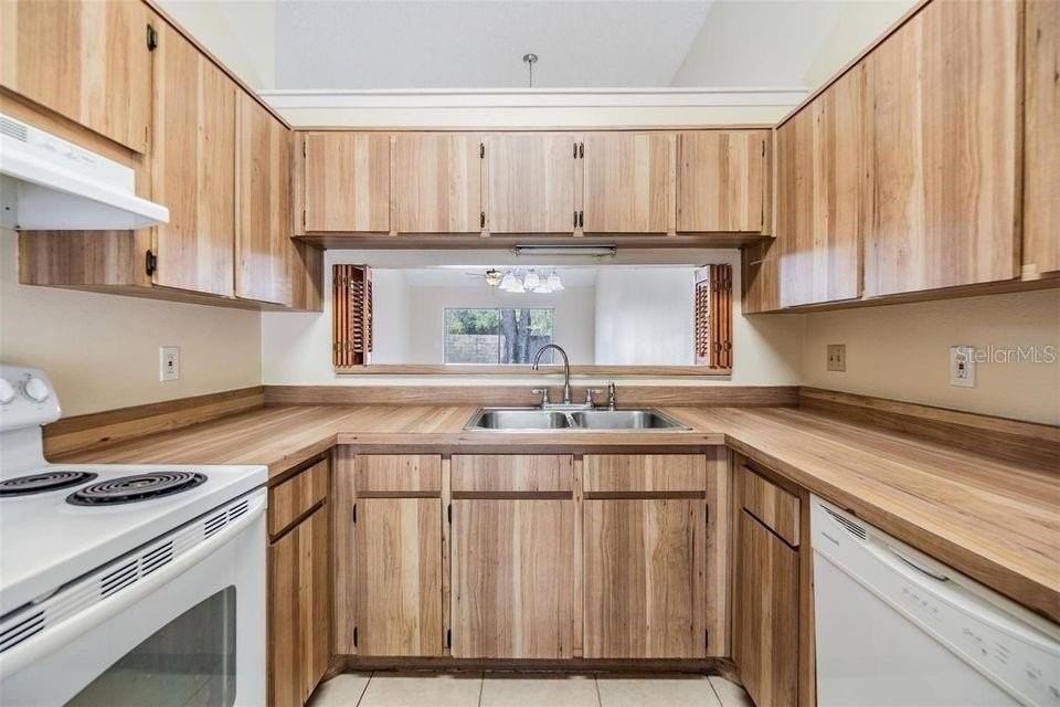 3302 Laurel Dale Dr - Photo 5 of 26