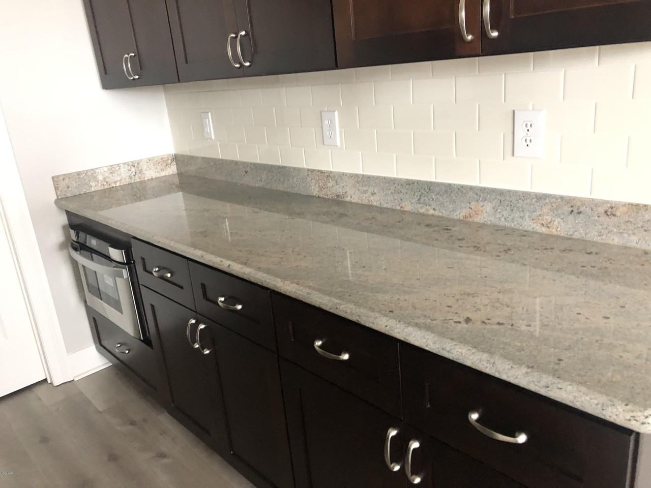 3026 Dock St - Photo 7 of 25