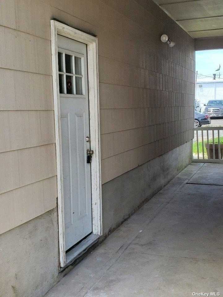 64 Kellum St - Photo 2 of 6