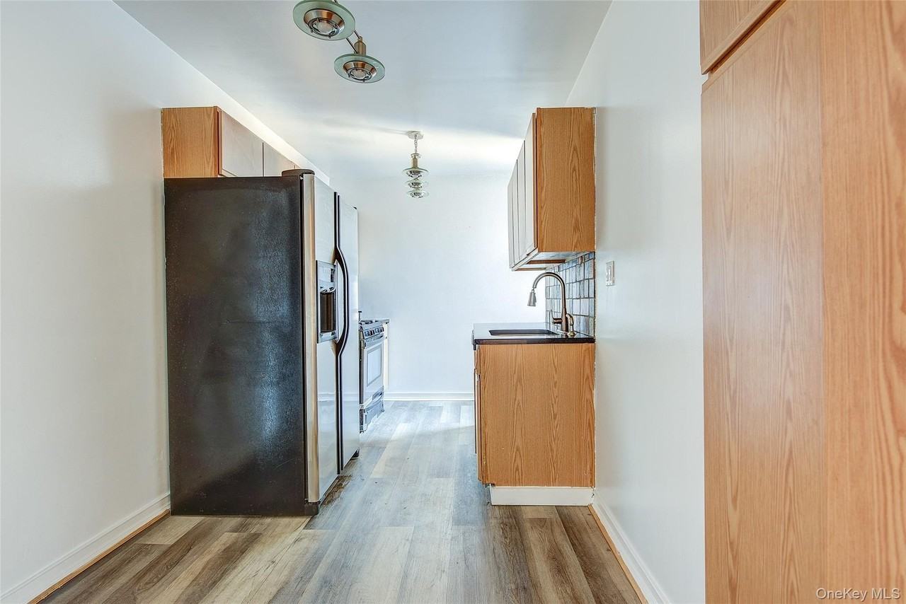 8710 34th Ave Apt 6m #6M - Photo 5 of 17