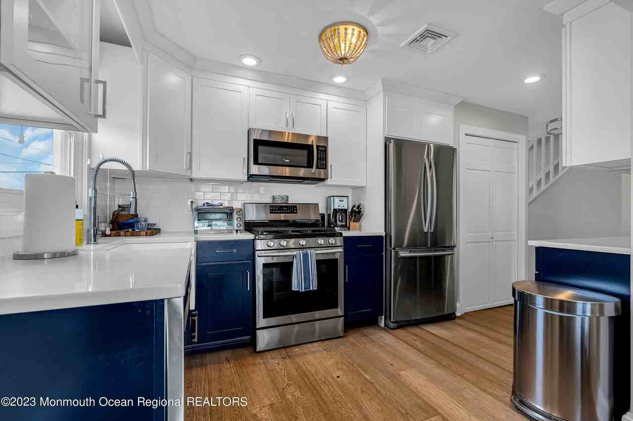 228 Ocean Ave - Photo 2 of 37