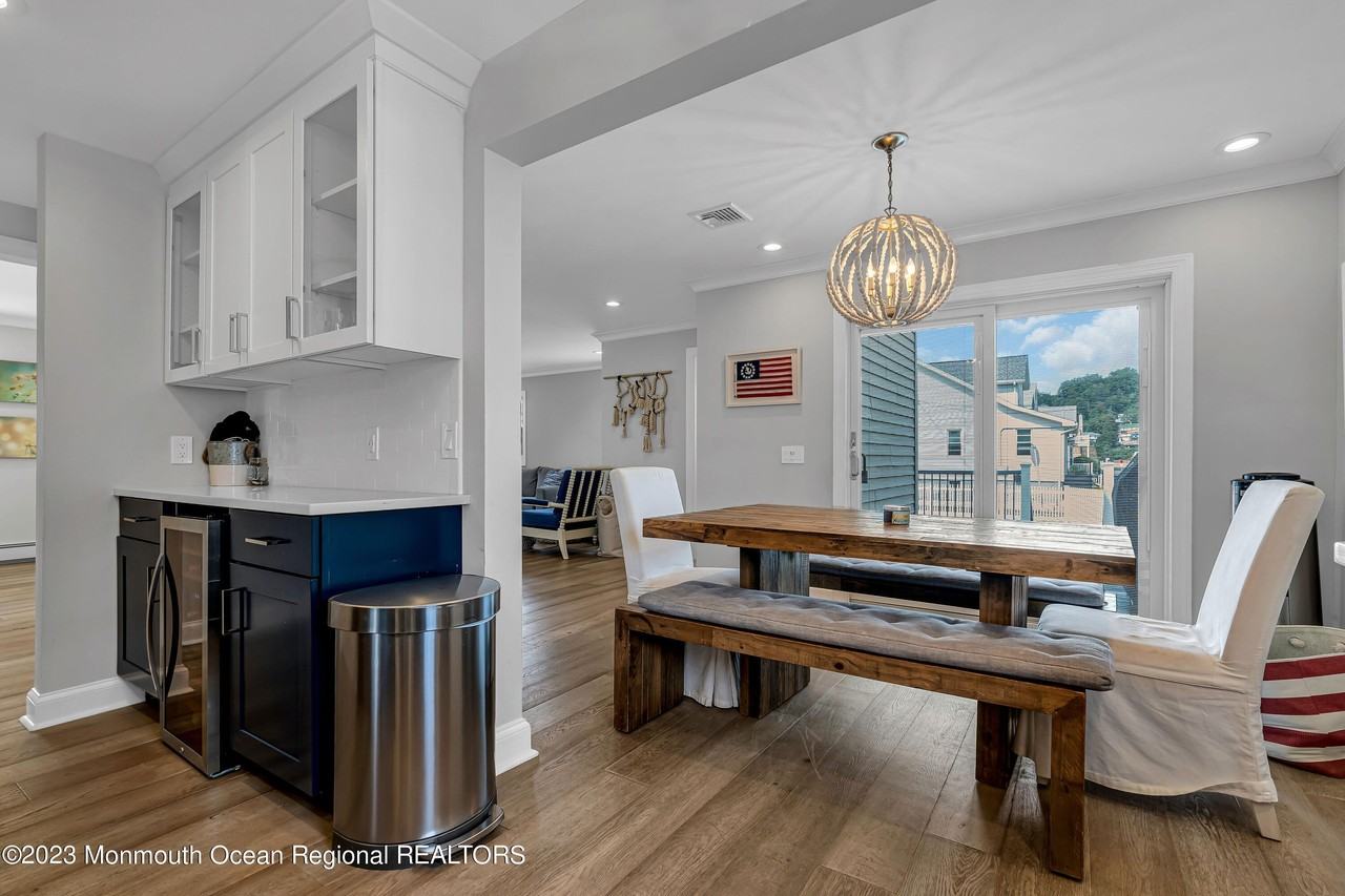 228 Ocean Ave - Photo 5 of 37