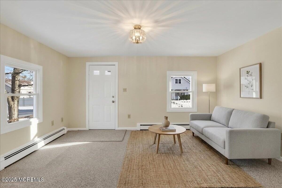 28 Sedgwick St - Photo 6 of 40