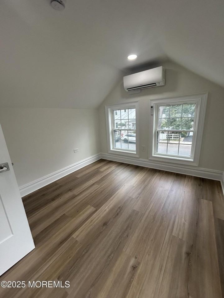 600 Ocean Park Ave Unit Rear #REAR - Photo 6 of 6