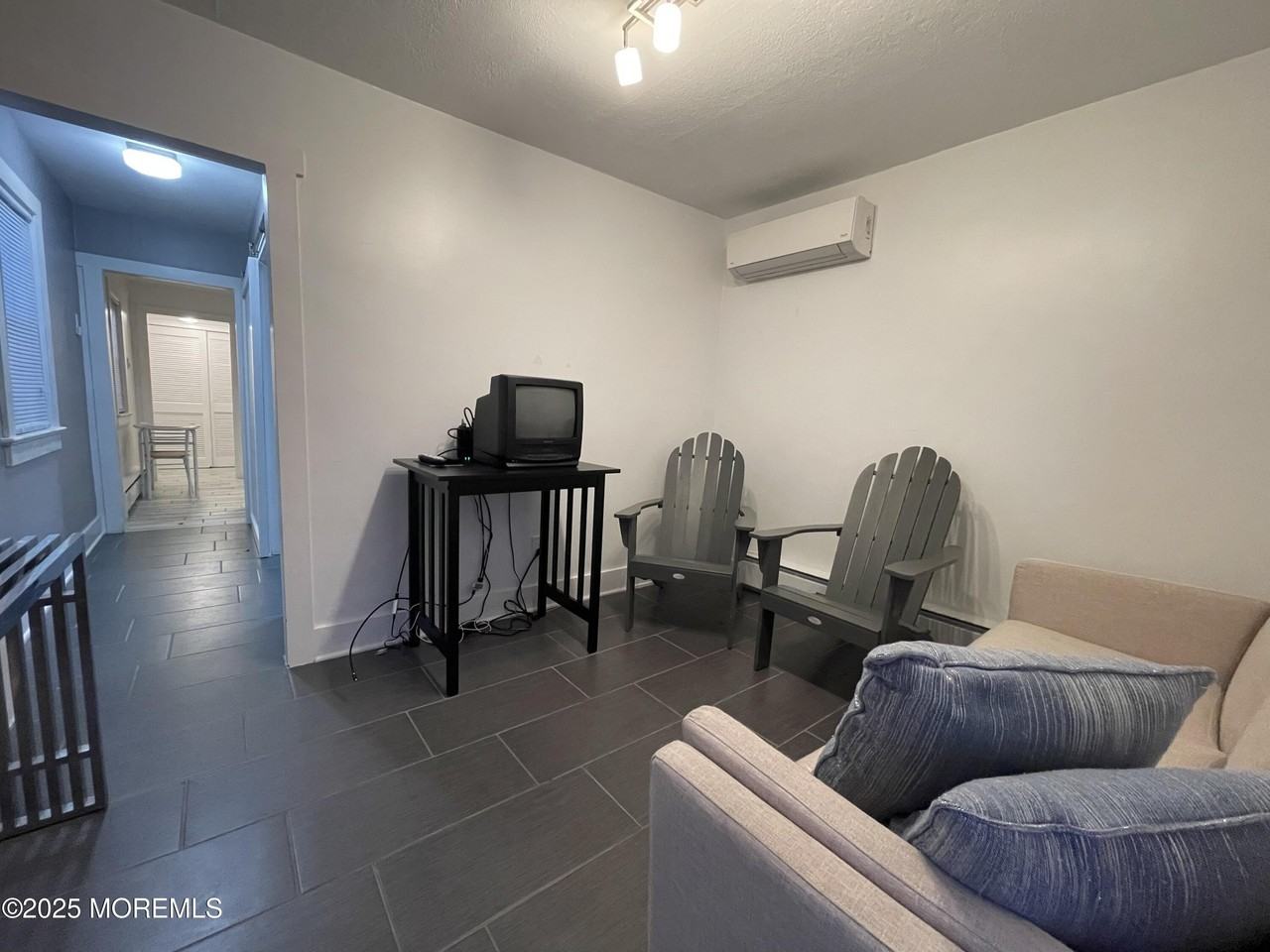 94 Poplar Ave - Photo 4 of 7