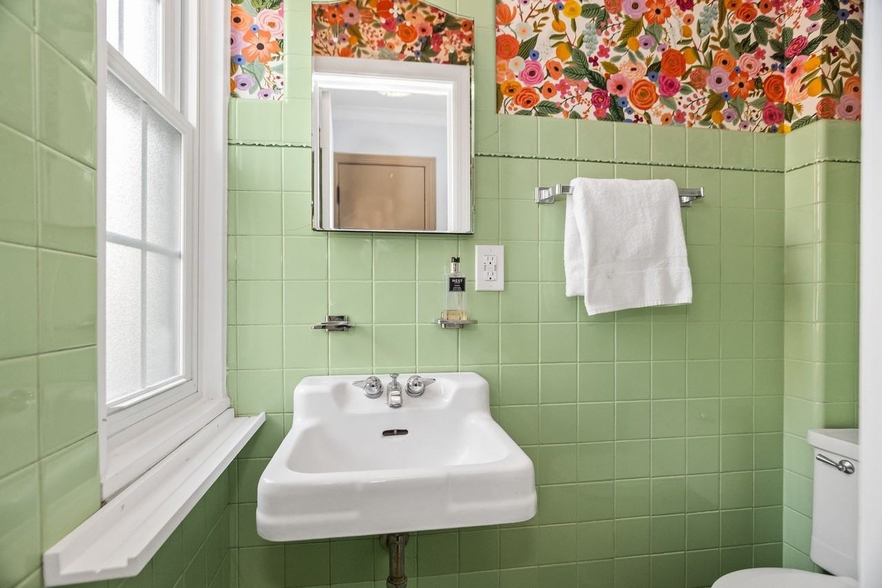 1407 N Harlem Ave Apt A #A - Photo 3 of 18