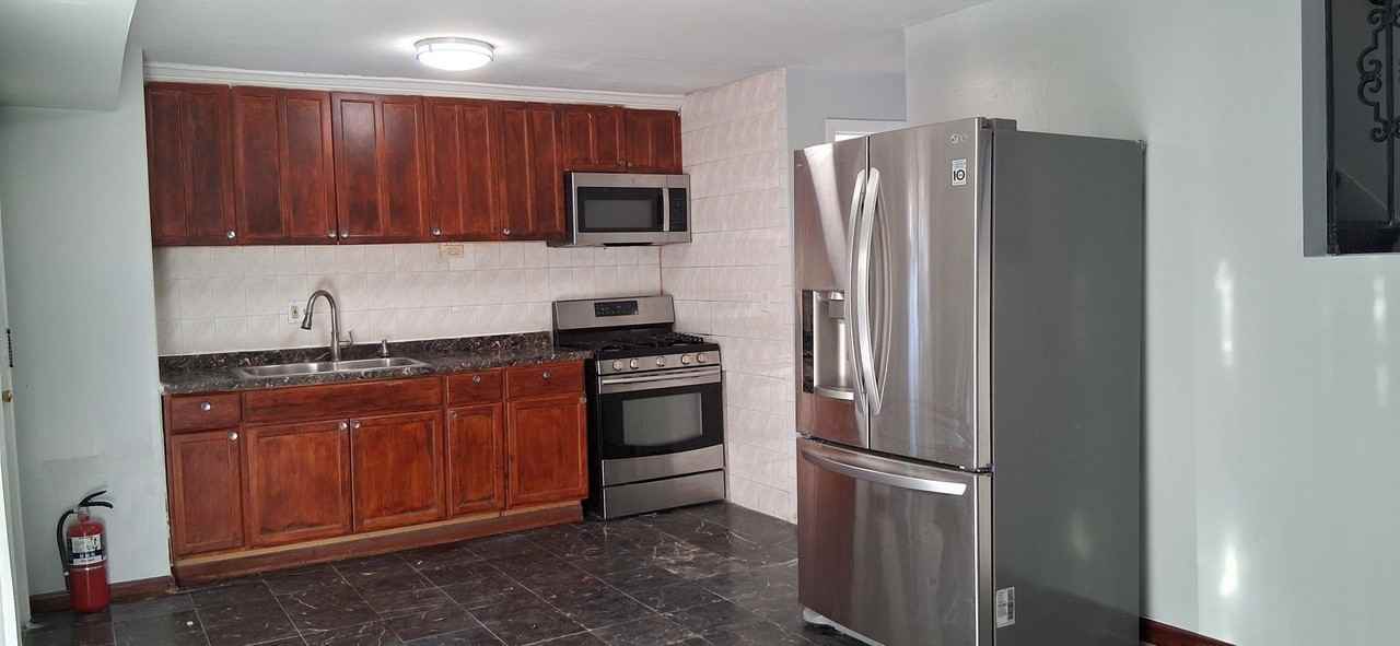 8839 Robin Dr Apt B #B - Photo 3 of 12