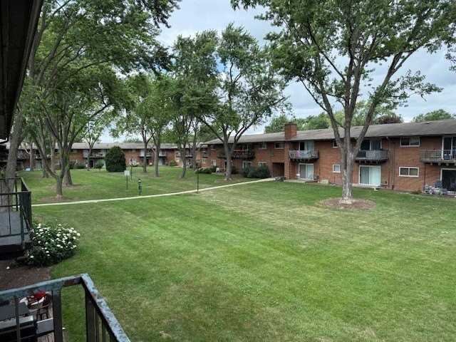 1500 S Busse Rd Apt 2d #2D - Photo 3 of 9