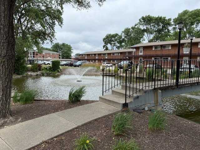 1500 S Busse Rd Apt 2d #2D - Photo 5 of 9