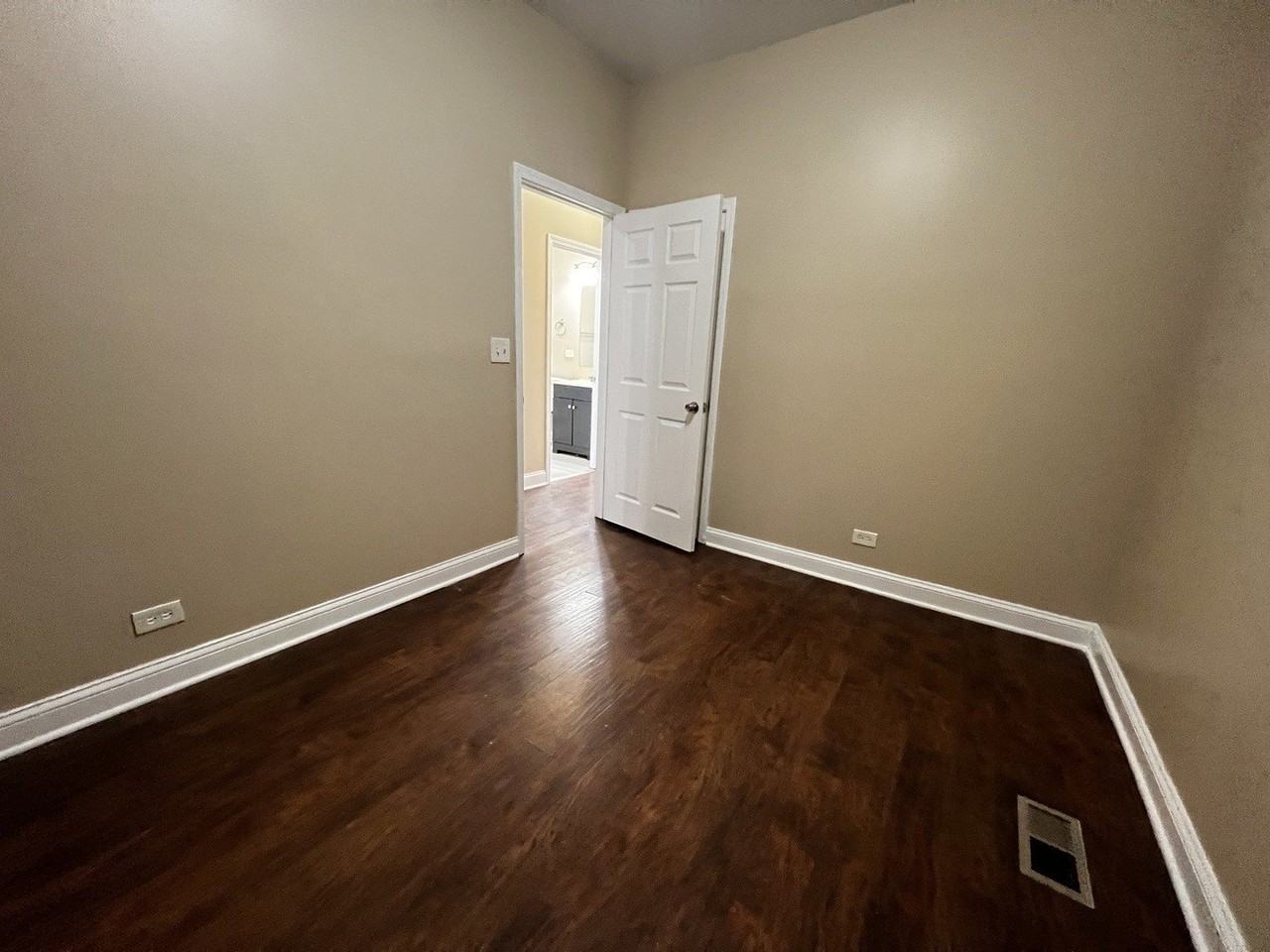 7642 S Normal Ave Apt 1 #1 - Photo 6 of 12