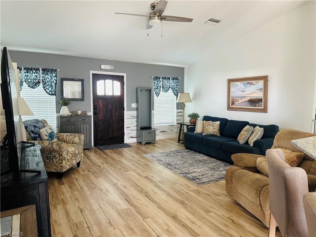 7934 Buccaneer Dr - Photo 6 of 33