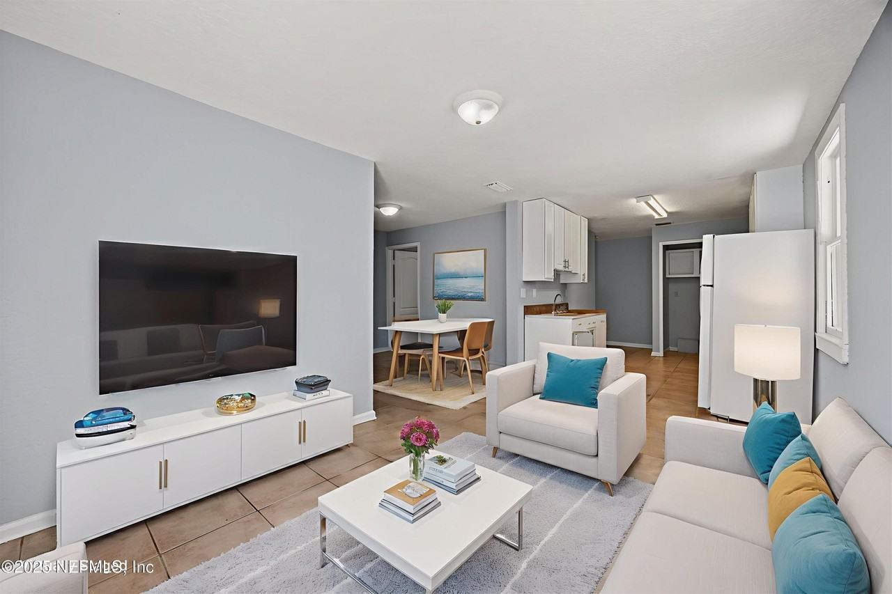 1011 Glencarin St - Photo 6 of 29