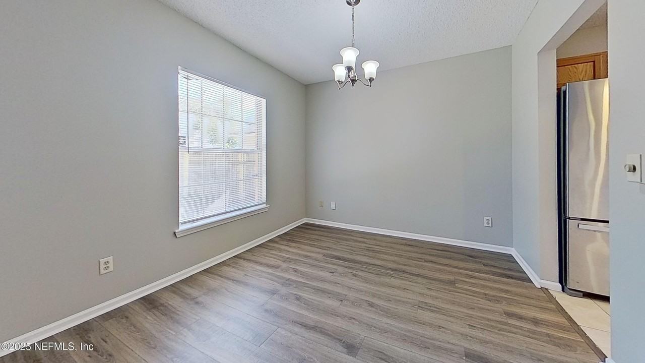 1639 Spring Branch Dr W - Photo 6 of 25