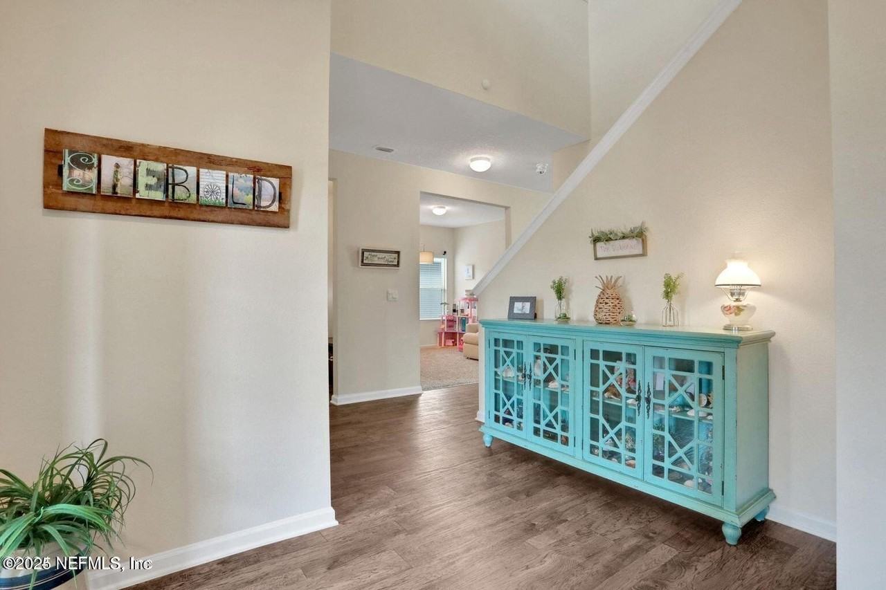 2235 Falling Star Ln - Photo 4 of 11