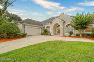featured image of 8205 Bay Tree Ln